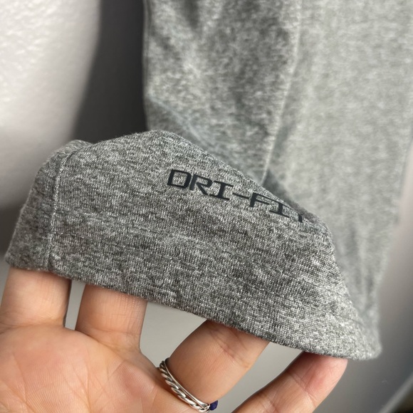 The Nike Tee Dri-Fit Lady Liberties Gray Size Large - Picture 3 of 6